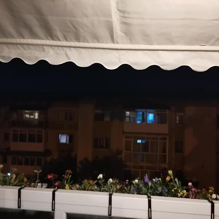 Bloom Box Apartments Craiova Eksteriør bilde