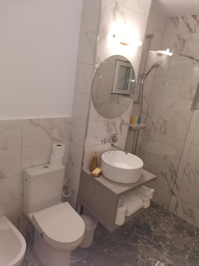 Bloom Box Apartments Craiova Eksteriør bilde