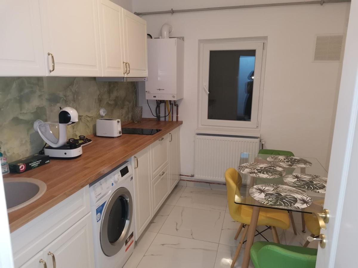 Bloom Box Apartments Craiova Eksteriør bilde